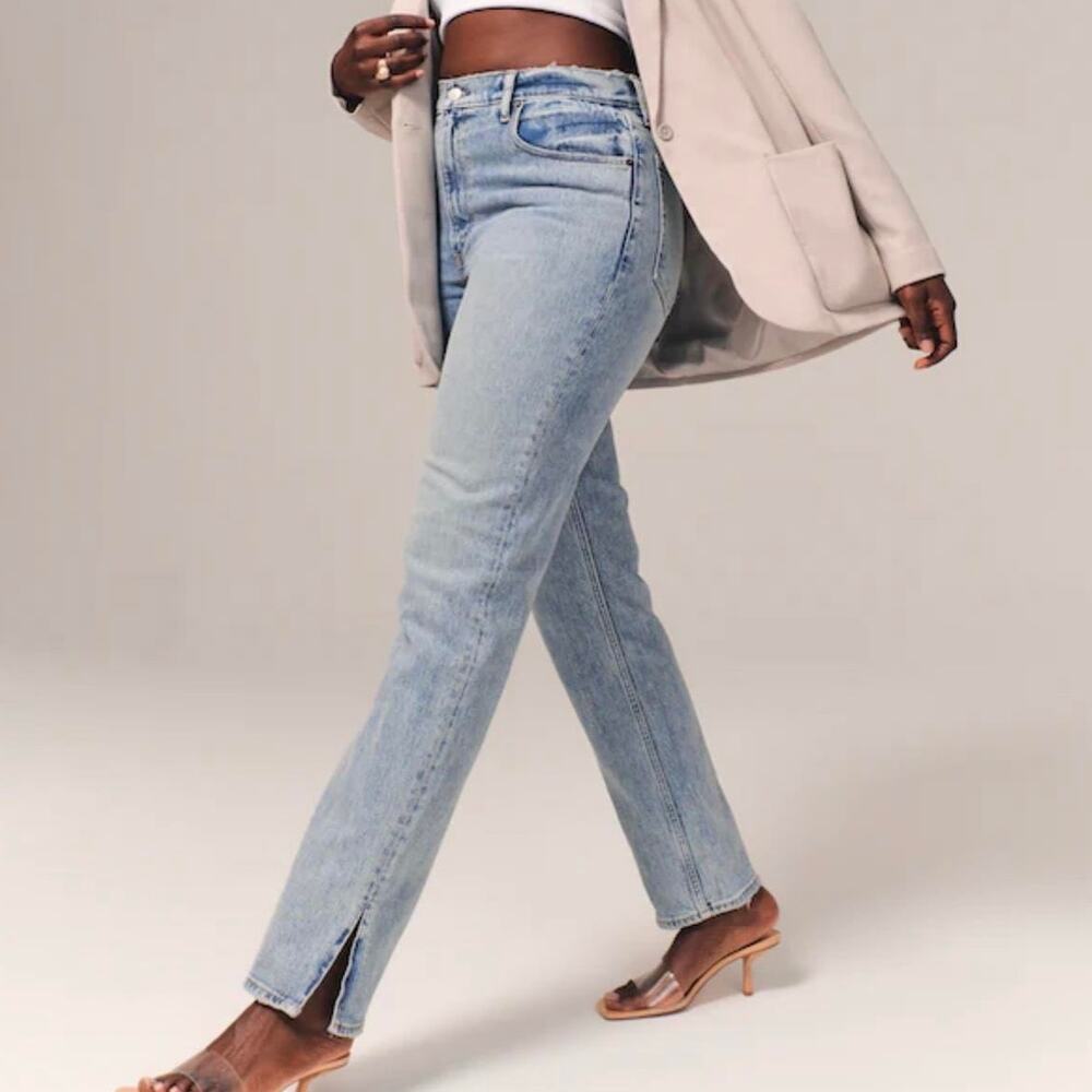 Abercrombie & Fitch Curve Love Ultra High Rise 90s Straight Jean with Split Hem
